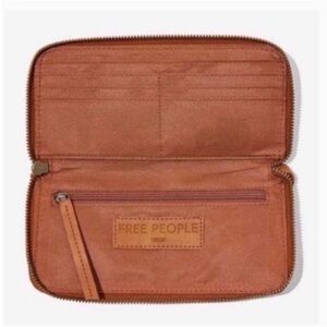 🆕Free People Vegan Wallet
